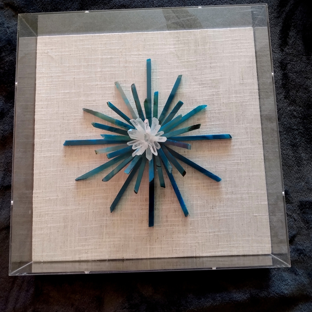Stylecraft raw agate and crystal radial flower in display box